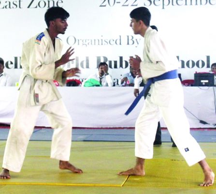 दिल्ली वल्र्ड पब्लिक स्कूल में सीबीएसई ईस्ट जोन जूडो स्पर्धा में कई प्रदेशों से आए खिलाड़ी