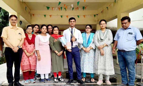 शासकीय विद्यालय अमलीडीह के छात्र राहुल ने जीता स्वर्ण