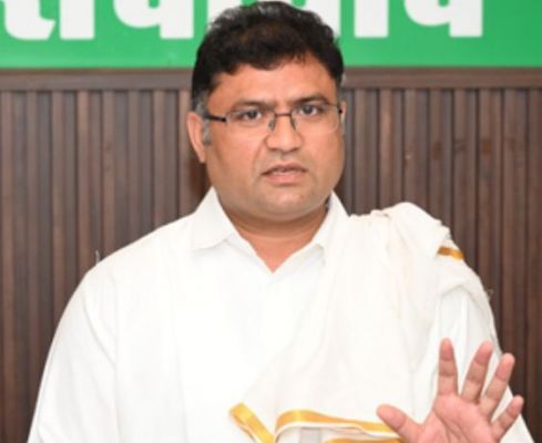 हरियाणा में भाजपा को बड़ा झटका, राहुल गांधी की मौजूदगी में अशोक तंवर ने थामा कांग्रेस का दामन 