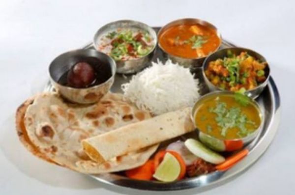 सितंबर में 11 प्रतिशत महंगी हुई शाकाहारी थाली, मांसाहारी थाली के घटे दाम 