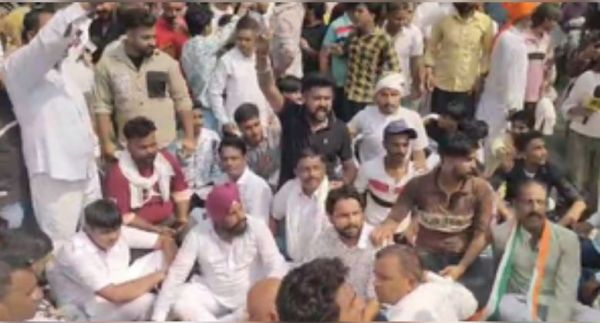 हरियाणा चुनाव : करनाल में कांग्रेस प्रत्याशी के समर्थकों का हंगामा, प्रशासन पर मनमानी का आरोप 