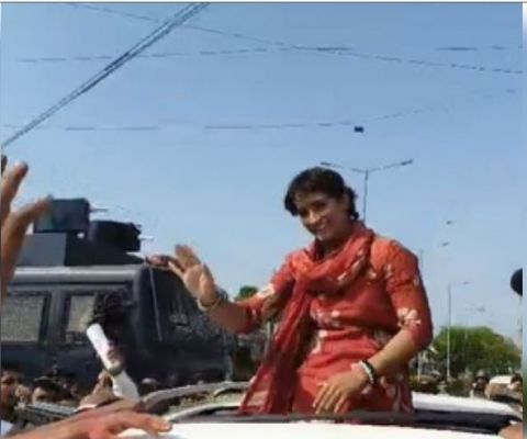 जुलाना सीट से कांग्रेस प्रत्याशी विनेश फोगाट ने दर्ज की जीत