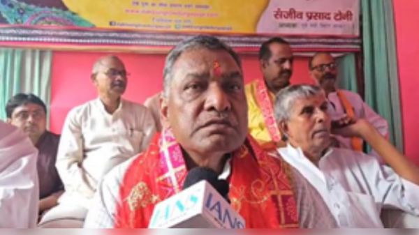 जेपी की मूर्ति के पास अखिलेश यादव न जाने देना लोकतंत्र और संविधान की हत्या : अखिलेश प्रसाद सिंह 