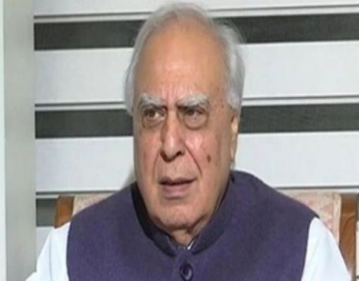 हर चुनाव में ईवीएम का दुरुपयोग होता रहा है : कपिल सिब्बल 