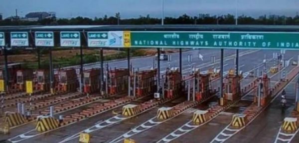 शिंदे ने मुंबई में प्रवेश करने वाले हल्के मोटर वाहनों के लिए टोल शुल्क समाप्त करने की घोषणा की