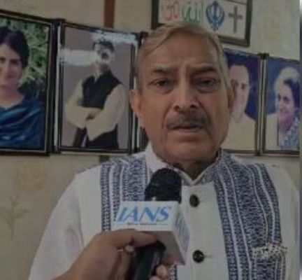 दिल्ली में प्रदूषण के लिए ‘आप’ और भाजपा जिम्मेदार: प्रमोद तिवारी 