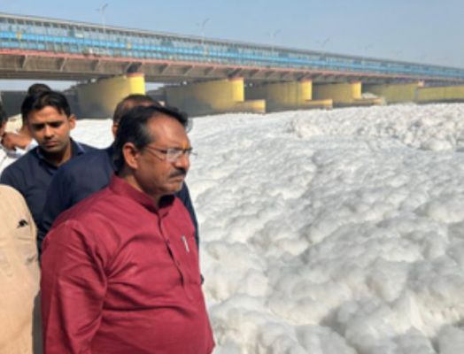 हर्ष मल्होत्रा ने यमुना का दौरा किया, प्रदूषण के लिए आतिशी सरकार को जिम्मेदार ठहराया 