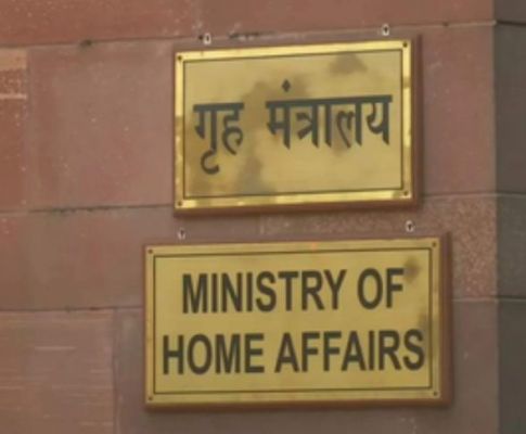 विमानों में बम की धमकियां: गृह मंत्रालय ने की हाई लेवल मीटिंग, अधिकारियों से मांगी जानकारी 