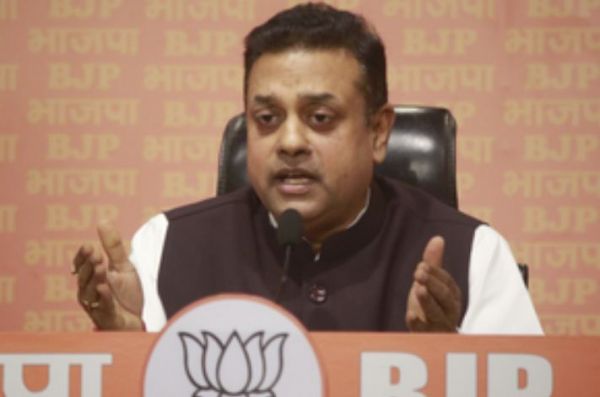 संबित पात्रा ने सीएम बंगले को लेकर केजरीवाल पर साधा निशाना, बोले- शहंशाह आलम व जहांपनाह तक भी इससे रहे होंगे महरूम 