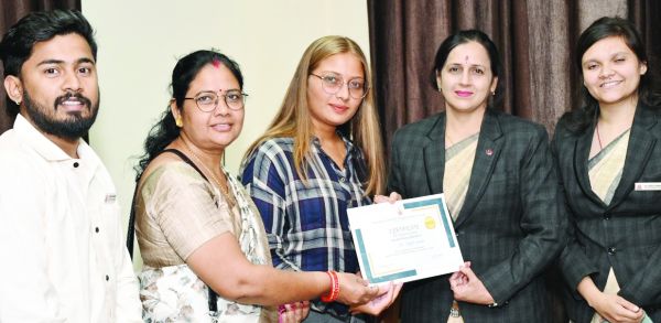 परीक्षाओं में बेहतर तैयारी कराने के लिए मैक में हुई पैरेन्ट्स टीचर्स मीट