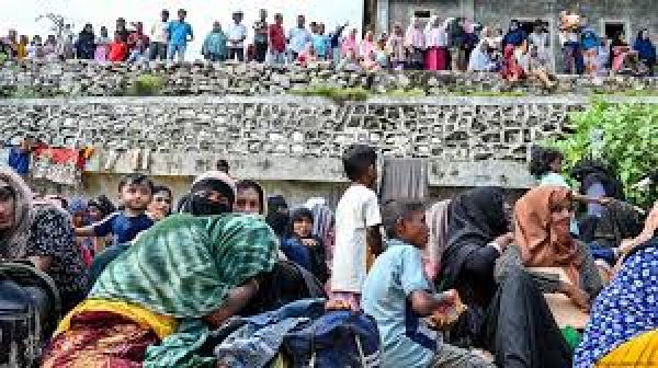 इंडोनेशिया के तट पर करीब 140 रोहिंग्या फंसे