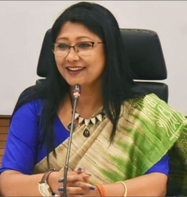 झामुमो ने रांची विधानसभा सीट से राज्यसभा सांसद महुआ माजी को बनाया प्रत्याशी 