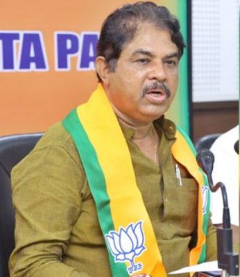 कर्नाटक भाजपा ने योगेश्वर के कांग्रेस में शामिल होने की निंदा की