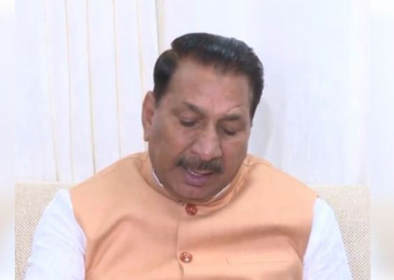 मध्य प्रदेश में खाद पर सियासी संग्राम; कृषि मंत्री ने कहा, 'राज्य में मौजूद है पर्याप्त खाद स्टॉक'