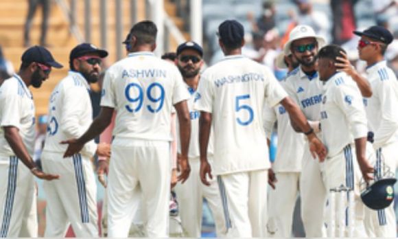 अश्विन ने दो विकेट चटकाए, न्यूजीलैंड लंच तक 92/2 