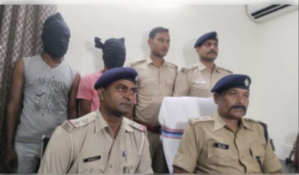 बिहार के कटिहार में तस्करी कर लाई गई 70 लाख की चांदी के साथ पुलिस ने चार को दबोचा 
