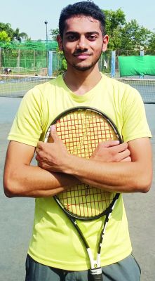 मैक छात्र देवेन्द्र नेशनल ईस्ट जोन अंतर विश्वविद्यालयीन टेनिस स्पर्धा हेतु रवाना