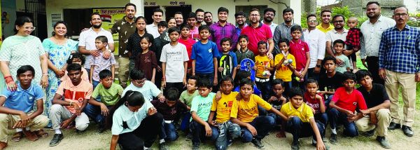 गेम्स, नये कपड़े, मिठाई, भोजन और पटाखों से मूक बधिर बच्चों की दीपावली बनी खास 