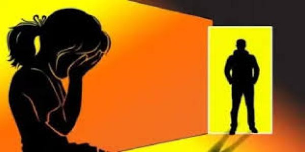 नाबालिग से दुष्कर्म करने के दोषी को दस साल कारावास
