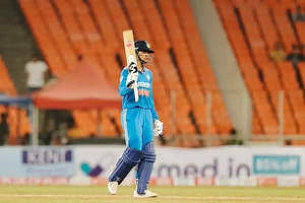 स्मृति ने तीसरे स्थान के लिए अंतर कम किया, हरमनप्रीत महिला वनडे रैंकिंग में शीर्ष 10 में वापस 