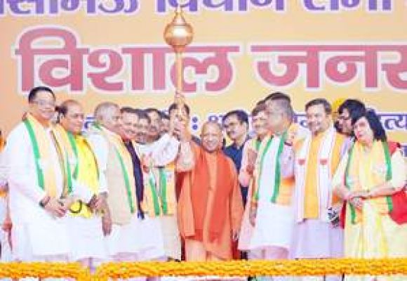 'स्व. मुलायम सिंह को भी कष्ट हो रहा होगा', सपा-कांग्रेस के गठजोड़ पर सीएम योगी का तंज