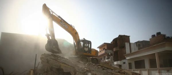 भारत: 'बुलडोजर न्याय' के खिलाफ सुप्रीम कोर्ट का कड़ा फैसला