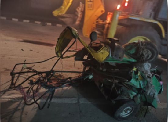 बिजनौर में तेज रफ्तार कार की ऑटो से टक्कर, 7 लोगों की मौत