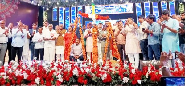 ‘छत्तीसगढ़’ का  संपादकीय : हत्यारे-बलात्कारियों के अभिनंदनकर्ताओं को भी दर्ज करता है इतिहास...