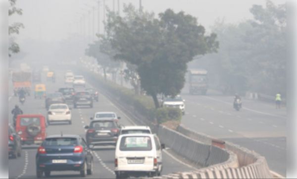 दिल्ली में ग्रैप-4 रहेगा जारी, प्रदूषण स्तर फिर बढ़ा, एक्यूआई 400 के पार