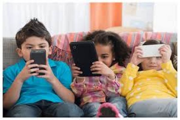 ऑस्ट्रेलियाई में 16 साल से कम उम्र वाले बच्चों के सोशल मीडिया इस्तेमाल पर प्रतिबंध लगाने वाला बिल मंज़ूर