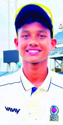 चौथे 4 दिवसीय मैच में छग 225 रनों से है आगे 