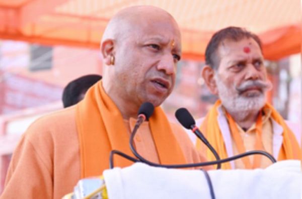 सीएम योगी ने श्रावस्ती में हुए सड़क हादसे का संज्ञान लिया, मृतकों के परिजनों के प्रति संवेदना की व्यक्त 