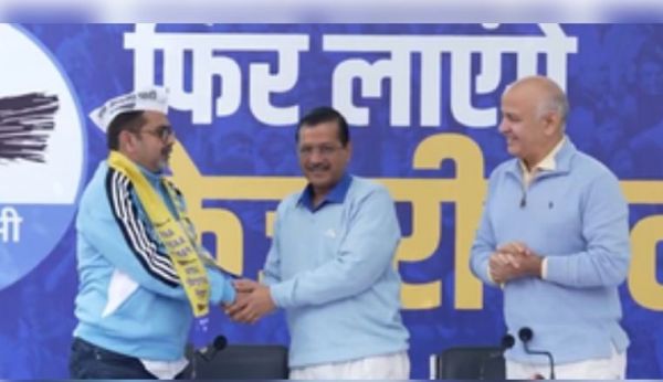 प्रख्यात शिक्षक अवध ओझा 'आप' में शामिल, बोले- 'शिक्षा का विकास मेरा सर्वोत्तम उद्देश्य' 