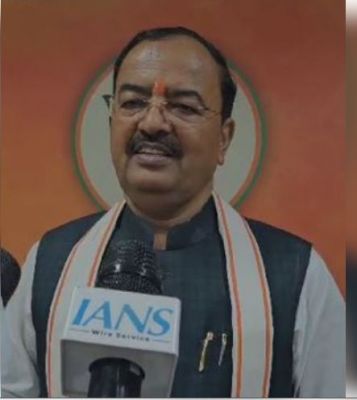 सपा और कांग्रेस एक सांपनाथ, तो दूसरा नागनाथ : केशव प्रसाद