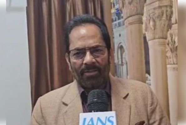 सांप्रदायिक षड़यंत्र से हमें सावधान रहना होगा : मुख्तार अब्बास नकवी 