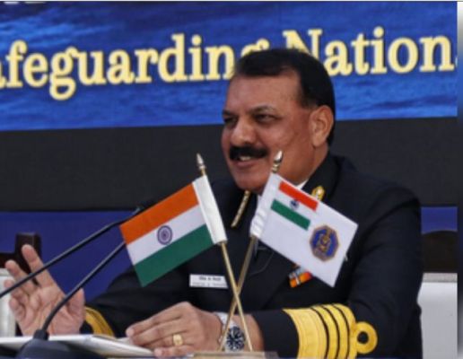 समुद्र में बढ़ेगी नौसेना की शक्ति, पाक की मदद कर रहा है चीन : नौसेना प्रमुख