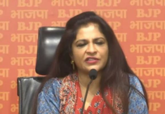 केजरीवाल दिल्ली विधानसभा चुनाव प्रचार में नरेश यादव की करतूतों के बारे में बताएं : शाजिया इल्मी