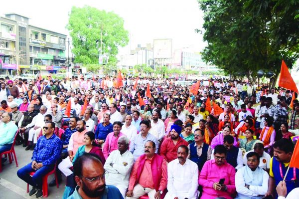 ‘छत्तीसगढ़’ का  संपादकीय : बांग्लादेश से तनाव का खतरा महज सरहद पर नहीं, भारत के भीतर भी