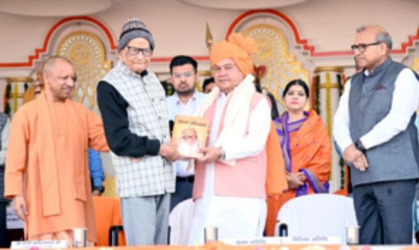 उत्तर प्रदेश के प्राचीन वैभव को पुनर्स्थापित कर रहे हैं सीएम योगी : नरेंद्र सिंह तोमर