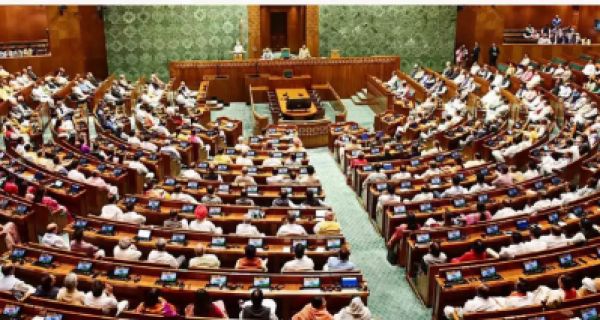 भाजपा सांसद के आरोपों पर विपक्ष का हंगामा, लोकसभा की कार्यवाही दिनभर के लिए स्थगित