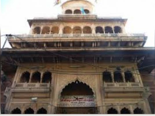 मथुरा में धूमधाम से मनाया गया ठाकुर बांके बिहारी का प्राकट्योत्सव, निकाली गई शोभायात्रा 