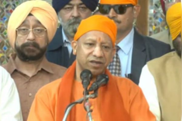 गुरु तेग बहादुर ने विदेशी आक्रांताओं से कश्मीर और सनातन की रक्षा की : सीएम योगी
