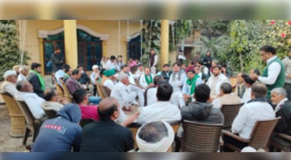 ग्रेटर नोएडा : किसान आंदोलन को लेकर संयुक्त किसान मोर्चा की बैठक, 30 संगठन हुए शामिल 