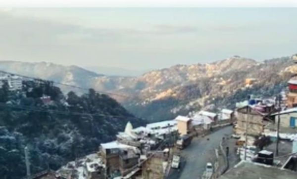 पहाड़ों पर बर्फबारी, एनसीआर में बारिश, बढ़ेगी ठंड, पारे में गिरावट शुरू 