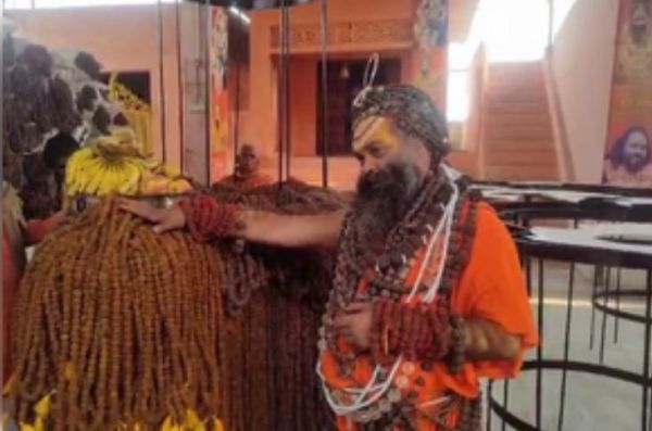 महाकुंभ में 5 करोड़ 51 लाख से अधिक रुद्राक्ष मणि से स्थापित होंगे द्वादश ज्योतिर्लिंग, मौनी महाराज ने लिया प्रण 