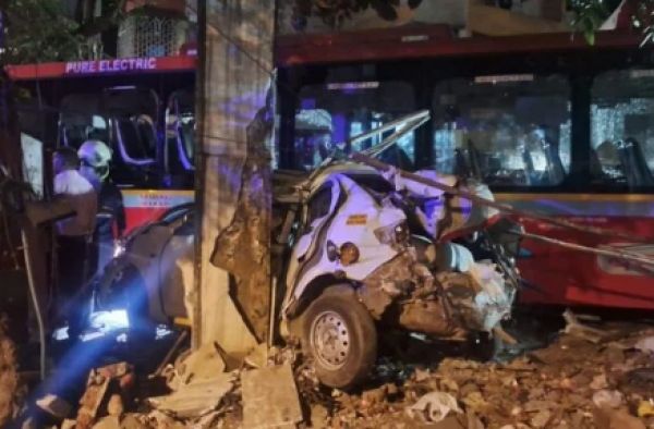 महाराष्ट्र ‘बेस्ट’ बस दुर्घटना: मृतक संख्या बढ़कर सात हुई, मुख्यमंत्री ने जताया शोक