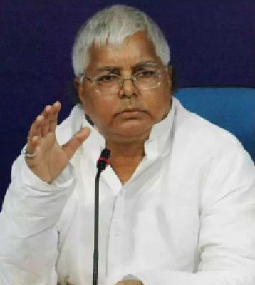 ममता बनर्जी को ‘इंडिया’ गठबंधन का नेतृत्व करने दिया जाना चाहिए: लालू प्रसाद