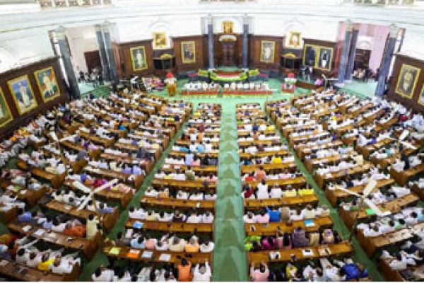 राज्यसभा में हंगामा जारी, कार्यवाही दोपहर दो बजे तक के लिए स्थगित