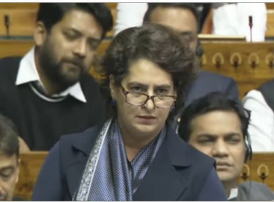 ‘बैलेट पेपर से चुनाव कराओ, दूध का दूध और पानी का पानी हो जाएगा’, लोकसभा में बोलीं प्रियंका गांधी वाड्रा 