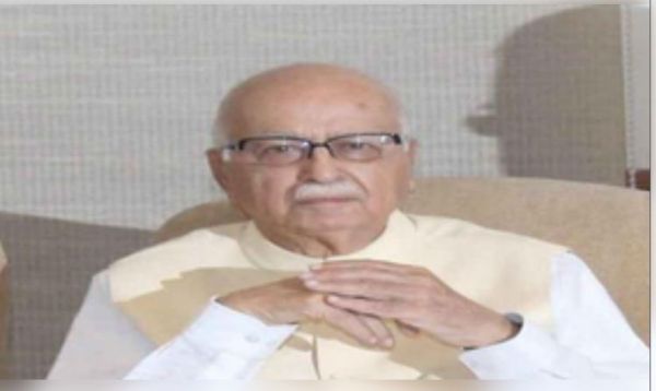 डॉ. विनीत सूरी की देखरेख में चल रहा लालकृष्ण आडवाणी का इलाज, हालत स्थिर 